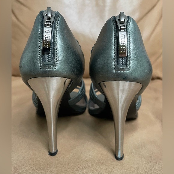 Guess Grey Shoes *Size: 6.5 M - Picture 8 of 13